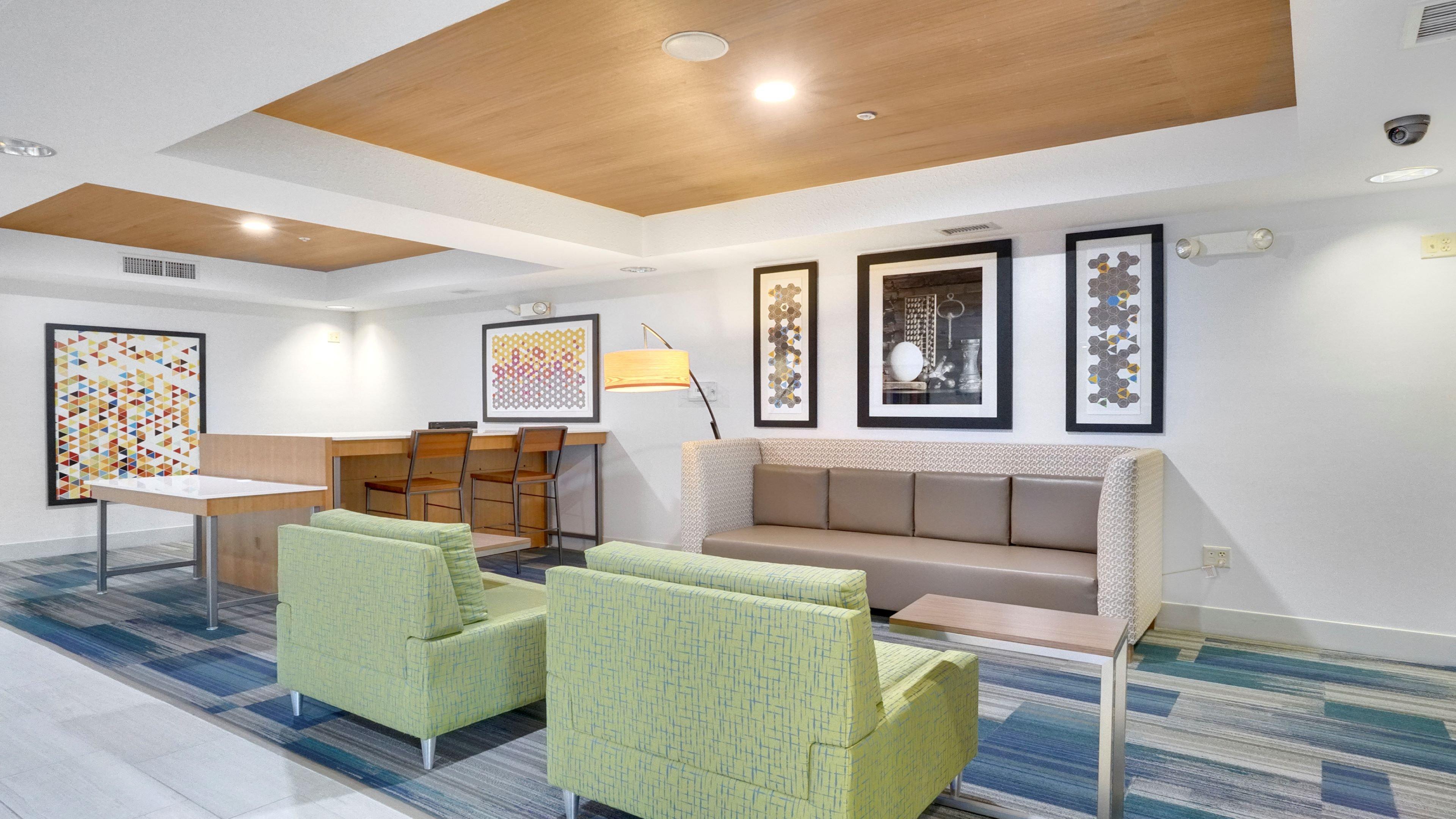 Holiday Inn Express Hotel & Suites Portland By Ihg Exterior photo
